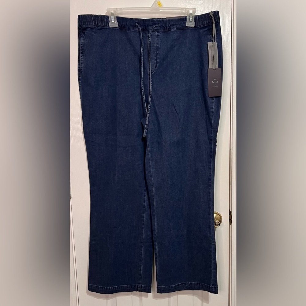 NYDJ NEW Women's size 16‎ pull up Medium Wash Jeans with Lift & Tuck Technology